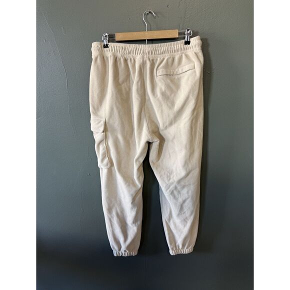 Jordan Mens Brown Essential Winter Fleece Cargo Sweatpants Size Large DV1567 - Picture 2 of 3